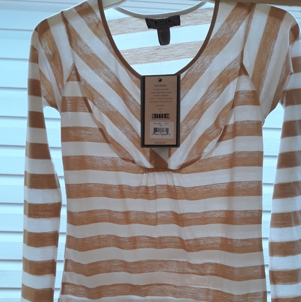 New with tags womens long sleeve top